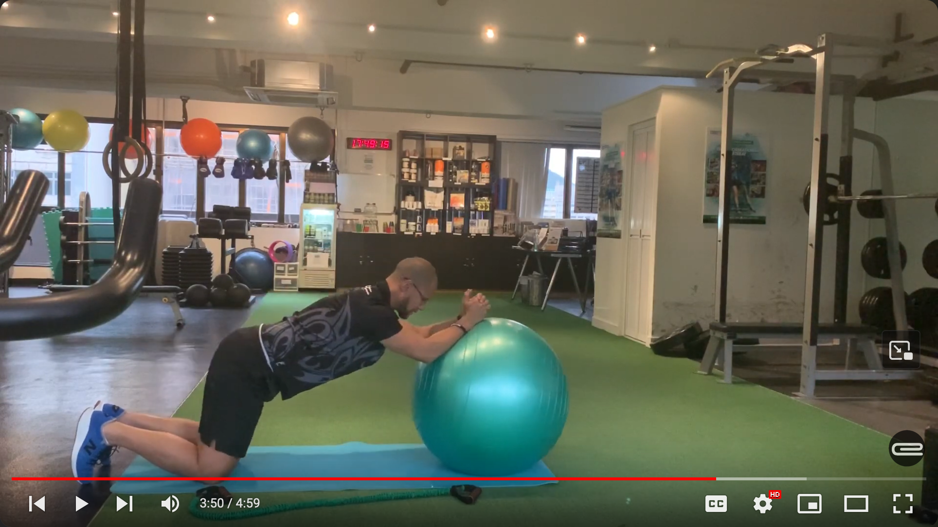 Exercises to mobilise your hip, shoulders and neck